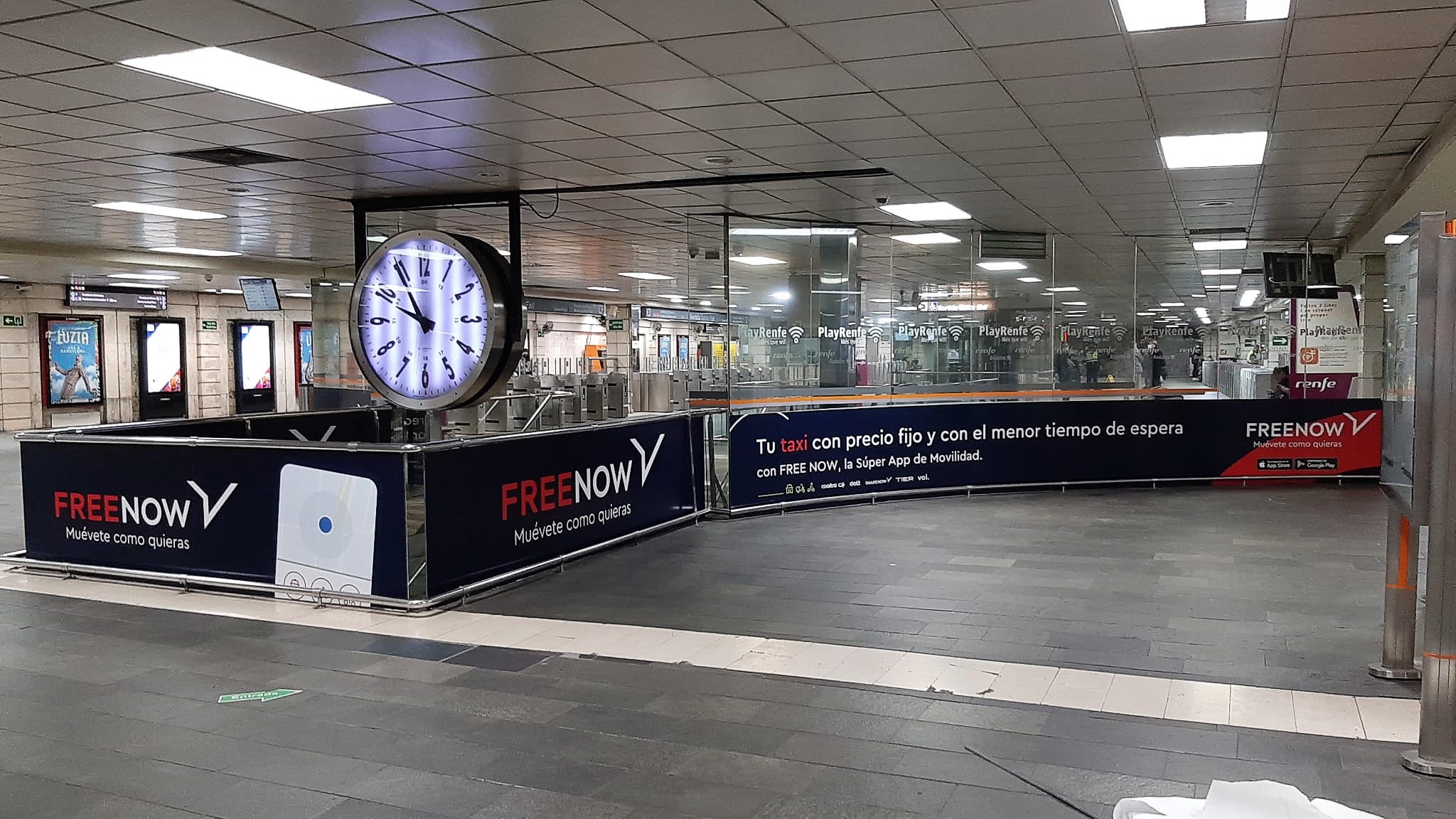 Campaña para Free Now en la estación de cercanías de Plaça Catalunya de Barcelona.